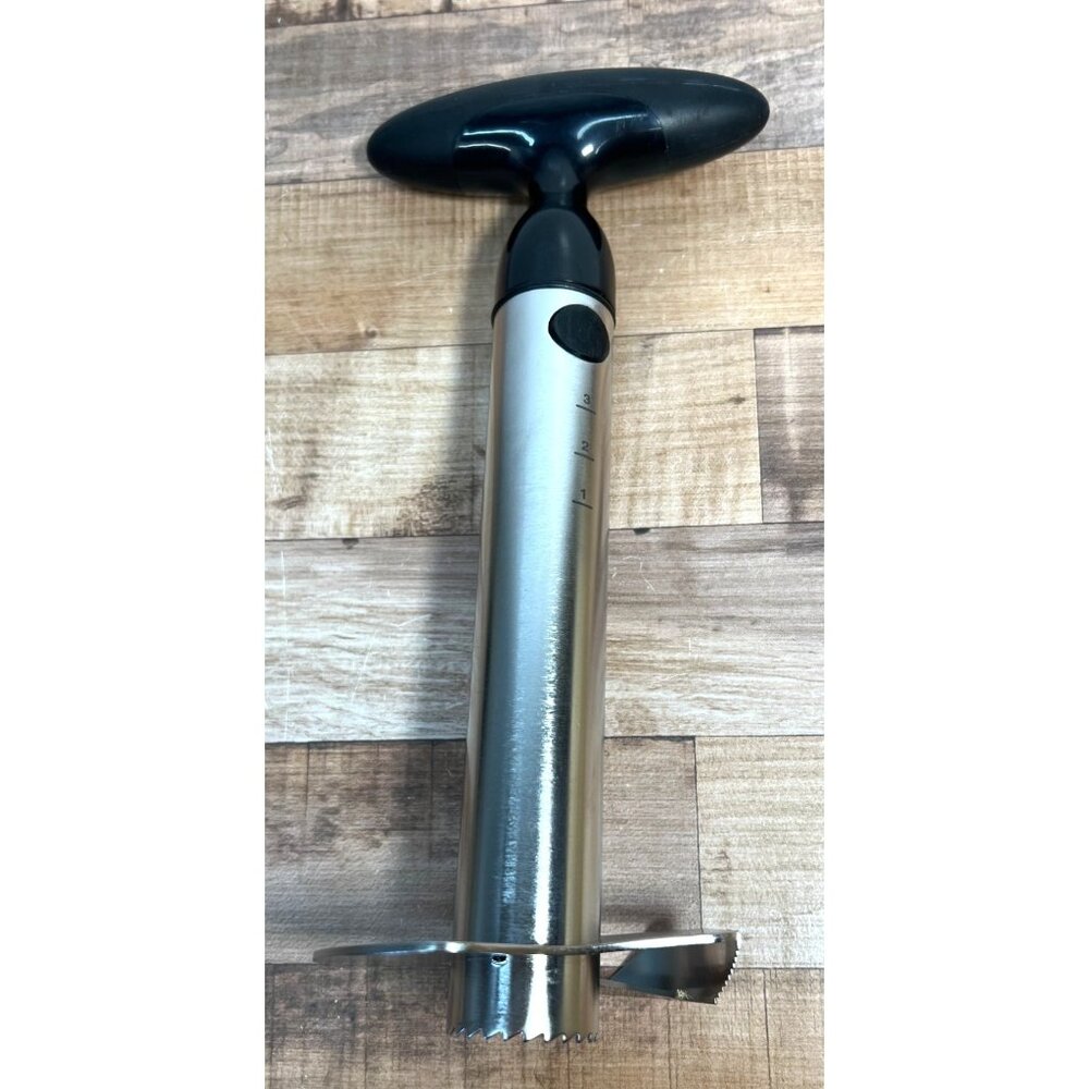 Stainless Steel Pineapple Corer And Slicer With Ergonomic Handle
